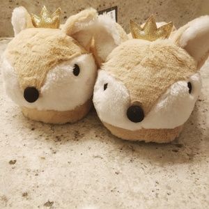 Forever 21 faux fur fox slippers